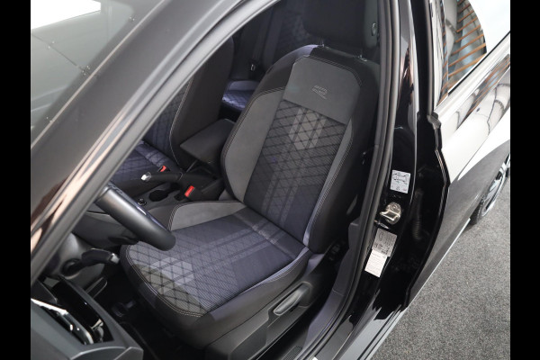 Volkswagen Polo 1.0 TSI R-Line 95 pk Automaat (DSG) | Verlengde garantie | Navigatie via App | Parkeersensoren | Adaptieve cruise control | Matrix LED koplampen |