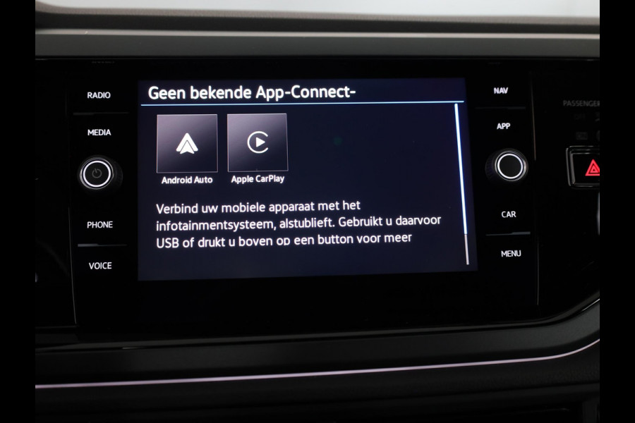 Volkswagen Polo 1.0 TSI R-Line 95 pk Automaat (DSG) | Verlengde garantie | Navigatie via App | Parkeersensoren | Adaptieve cruise control | Matrix LED koplampen |