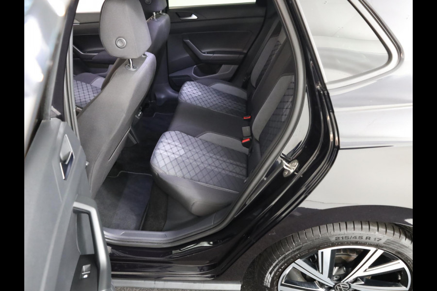 Volkswagen Polo 1.0 TSI R-Line 95 pk Automaat (DSG) | Verlengde garantie | Navigatie via App | Parkeersensoren | Adaptieve cruise control | Matrix LED koplampen |