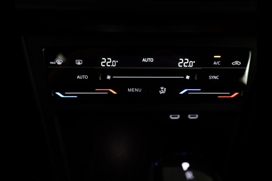 Volkswagen Polo 1.0 TSI R-Line 95 pk Automaat (DSG) | Verlengde garantie | Navigatie via App | Parkeersensoren | Adaptieve cruise control | Matrix LED koplampen |