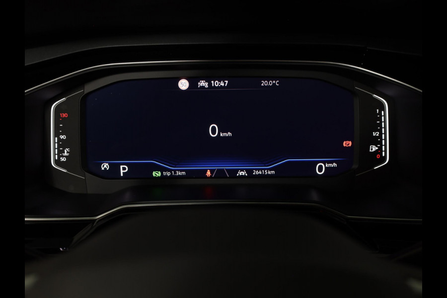 Volkswagen Polo 1.0 TSI R-Line 95 pk Automaat (DSG) | Verlengde garantie | Navigatie via App | Parkeersensoren | Adaptieve cruise control | Matrix LED koplampen |