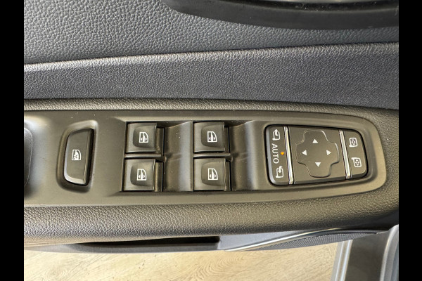 Renault Captur 0.9 TCe Intens AIRCO NAVIGATIE STOELVERWARMING CRUISE PDC START/STOP KEYLESS-GO