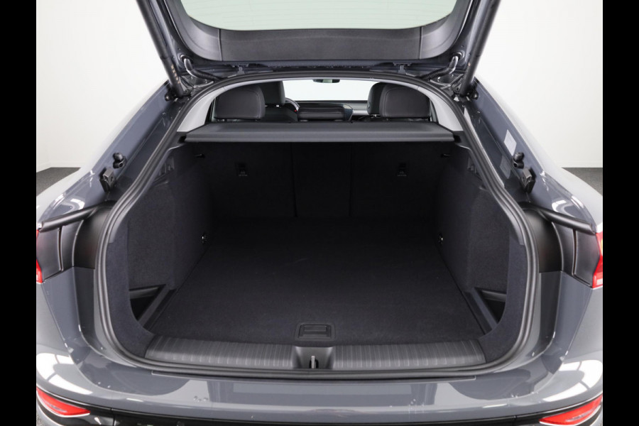 Audi Q6 Sportback e-tron Advanced edition 83 kWh 252pk | Adaptive cruise controle | Parkeercamera | Lederen bekleding