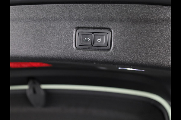 Audi Q6 Sportback e-tron Advanced edition 83 kWh 252pk | Adaptive cruise controle | Parkeercamera | Lederen bekleding