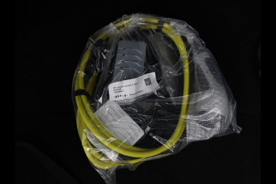 BMW 3-serie 320e xDrive Sport Line | LaserLight | Stoelverwarming | Trekhaak | Sportstoelen | Live Cockpit | Carplay | Half leder | Navigatie | Park Assist | Sfeerverlichting