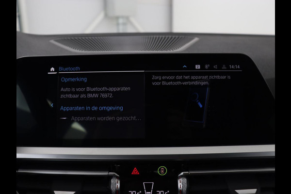 BMW 3-serie 320e xDrive Sport Line | LaserLight | Stoelverwarming | Trekhaak | Sportstoelen | Live Cockpit | Carplay | Half leder | Navigatie | Park Assist | Sfeerverlichting