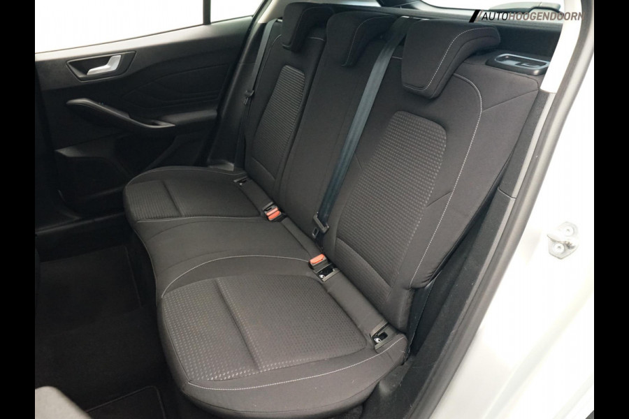 Ford Focus 1.0 EcoBoost Trend Edition Business Sport (APPLE CARPLAY,LED,PARKEERSENSOREN,CLIMATE,CRUISE,NIEUWE APK,LM-VELGEN)