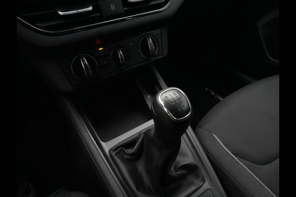Škoda SCALA 1.0 TSI 95pk Active Navi via app Cruise Dab Lane + Front assist 300