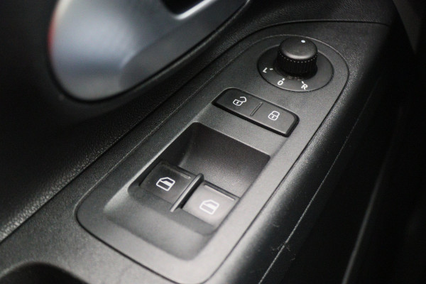 Volkswagen up! 1.0 BMT move up! 5-Deurs, LED, Airco, DAB, Front Assist