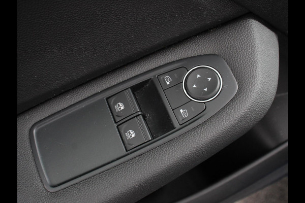 Renault Clio 1.0 TCe 90 Equilibre | Navigatie | Apple Carplay/Android Auto | Parkeersensoren achter | Cruise Control | Ledverlichting | Airco