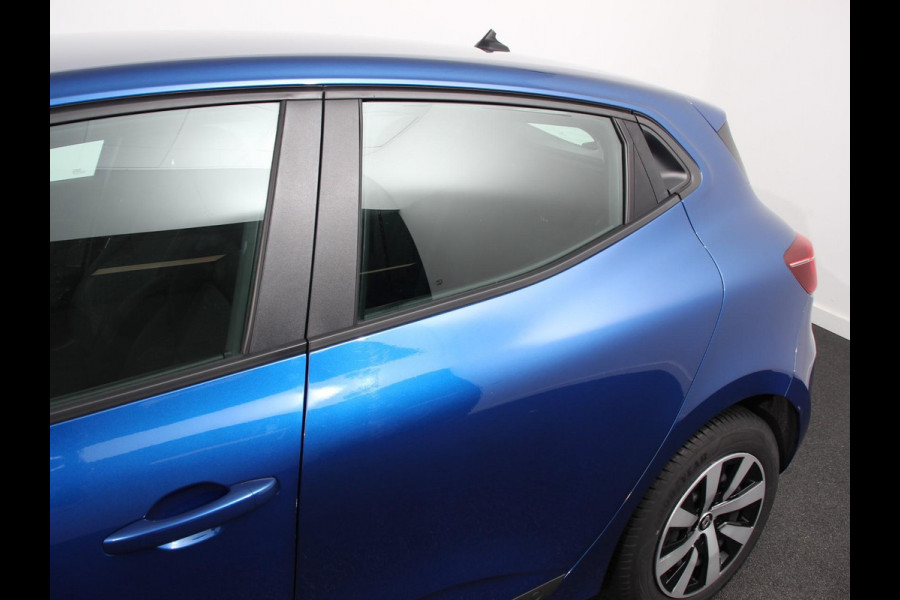 Renault Clio 1.0 TCe 90 Equilibre | Navigatie | Apple Carplay/Android Auto | Parkeersensoren achter | Cruise Control | Ledverlichting | Airco