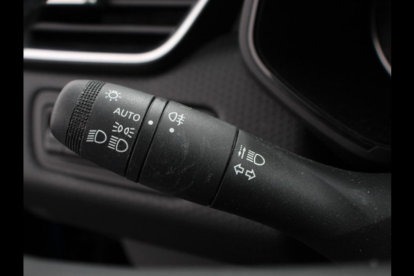 Renault Clio 1.0 TCe 90 Equilibre | Navigatie | Apple Carplay/Android Auto | Parkeersensoren achter | Cruise Control | Ledverlichting | Airco