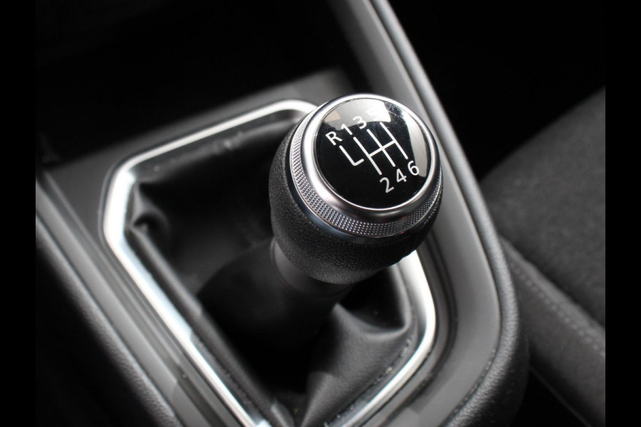 Renault Clio 1.0 TCe 90 Equilibre | Navigatie | Apple Carplay/Android Auto | Parkeersensoren achter | Cruise Control | Ledverlichting | Airco