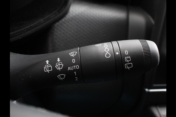 Renault Clio 1.0 TCe 90 Equilibre | Navigatie | Apple Carplay/Android Auto | Parkeersensoren achter | Cruise Control | Ledverlichting | Airco