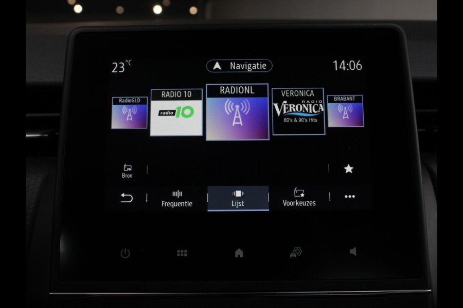 Renault Clio 1.0 TCe 90 Equilibre | Navigatie | Apple Carplay/Android Auto | Parkeersensoren achter | Cruise Control | Ledverlichting | Airco