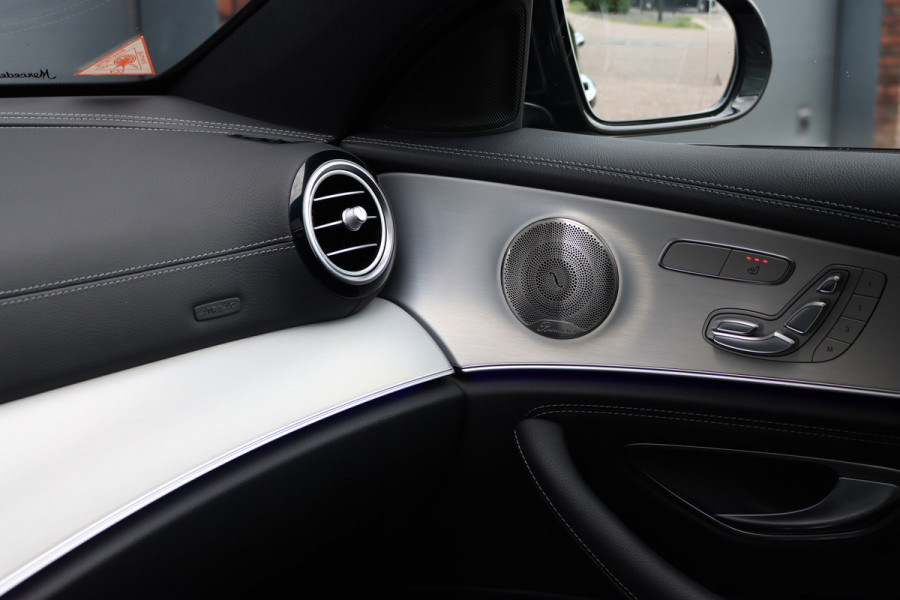 Mercedes-Benz E-Klasse Estate 200 AMG Line Premium+ Aut9 | Panoramadak | Burmester | Memory | Trekhaak | Leder | Surround Camera | Keyless Go | Nightpakket |