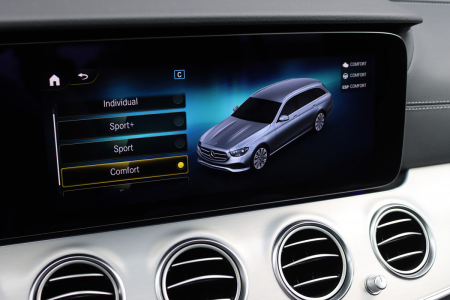 Mercedes-Benz E-Klasse Estate 200 AMG Line Premium+ Aut9 | Panoramadak | Burmester | Memory | Trekhaak | Leder | Surround Camera | Keyless Go | Nightpakket |