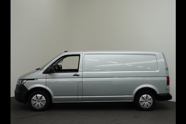 Volkswagen Transporter Executive+ L2H1 Navigatie Apple Carplay Trekhaak Cruise control 2-Zits Euro6