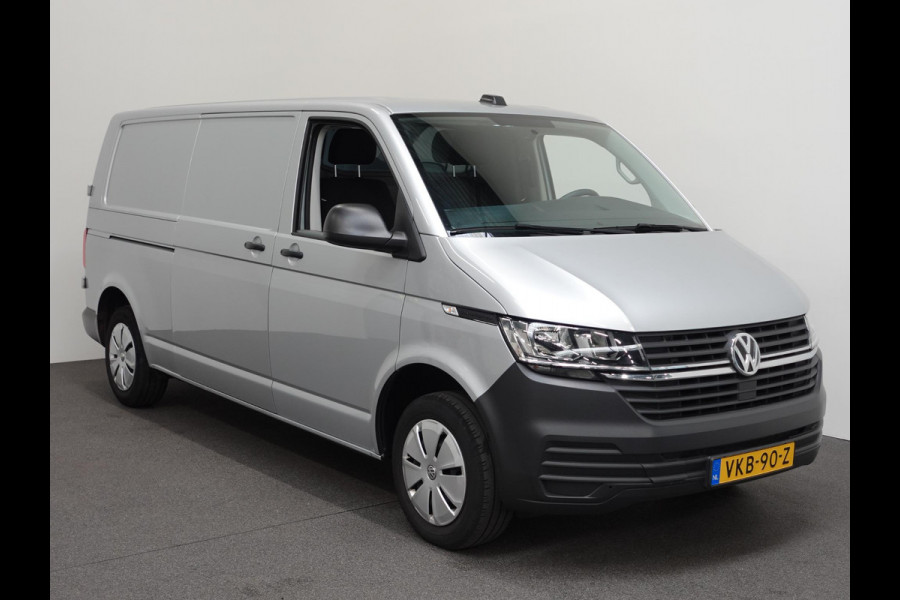 Volkswagen Transporter Executive+ L2H1 Navigatie Apple Carplay Trekhaak Cruise control 2-Zits Euro6