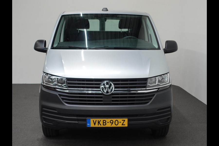 Volkswagen Transporter Executive+ L2H1 Navigatie Apple Carplay Trekhaak Cruise control 2-Zits Euro6