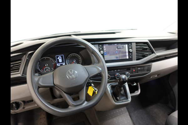 Volkswagen Transporter Executive+ L2H1 Navigatie Apple Carplay Trekhaak Cruise control 2-Zits Euro6
