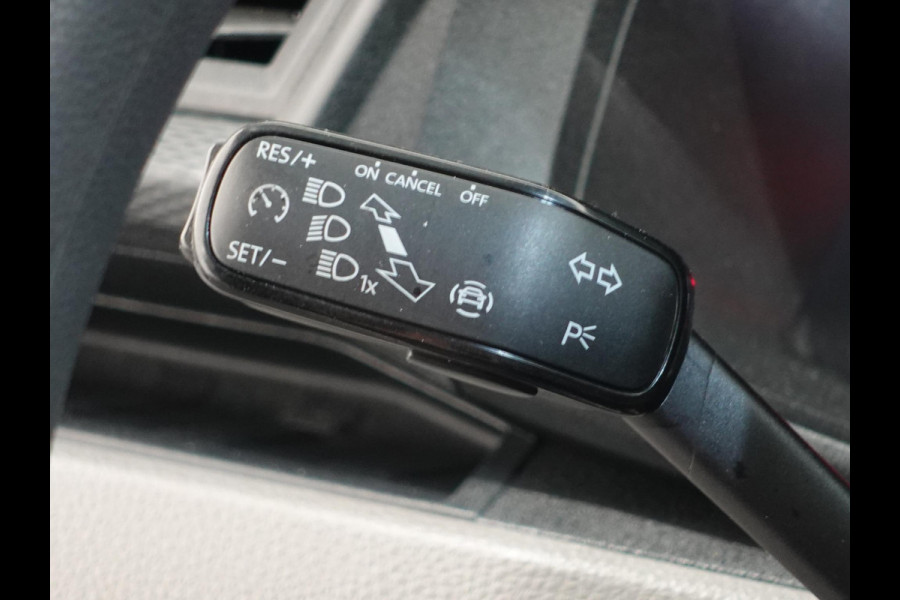 Volkswagen Transporter Executive+ L2H1 Navigatie Apple Carplay Trekhaak Cruise control 2-Zits Euro6