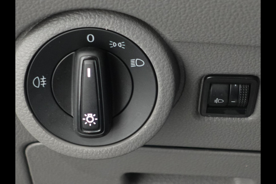 Volkswagen Transporter Executive+ L2H1 Navigatie Apple Carplay Trekhaak Cruise control 2-Zits Euro6