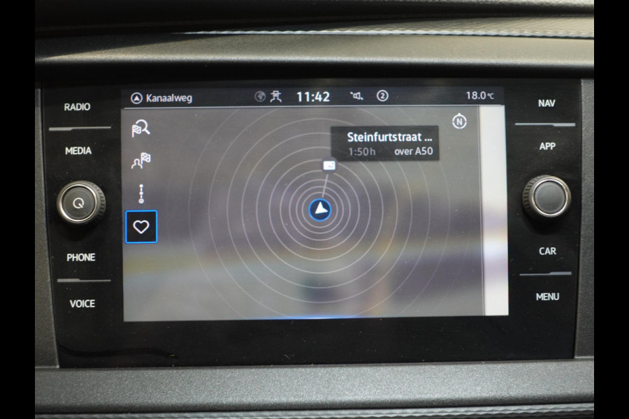 Volkswagen Transporter Executive+ L2H1 Navigatie Apple Carplay Trekhaak Cruise control 2-Zits Euro6