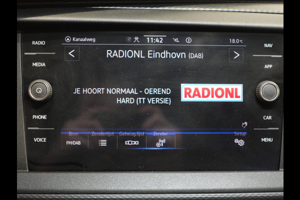 Volkswagen Transporter Executive+ L2H1 Navigatie Apple Carplay Trekhaak Cruise control 2-Zits Euro6