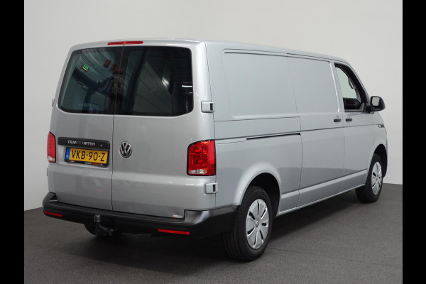 Volkswagen Transporter Executive+ L2H1 Navigatie Apple Carplay Trekhaak Cruise control 2-Zits Euro6