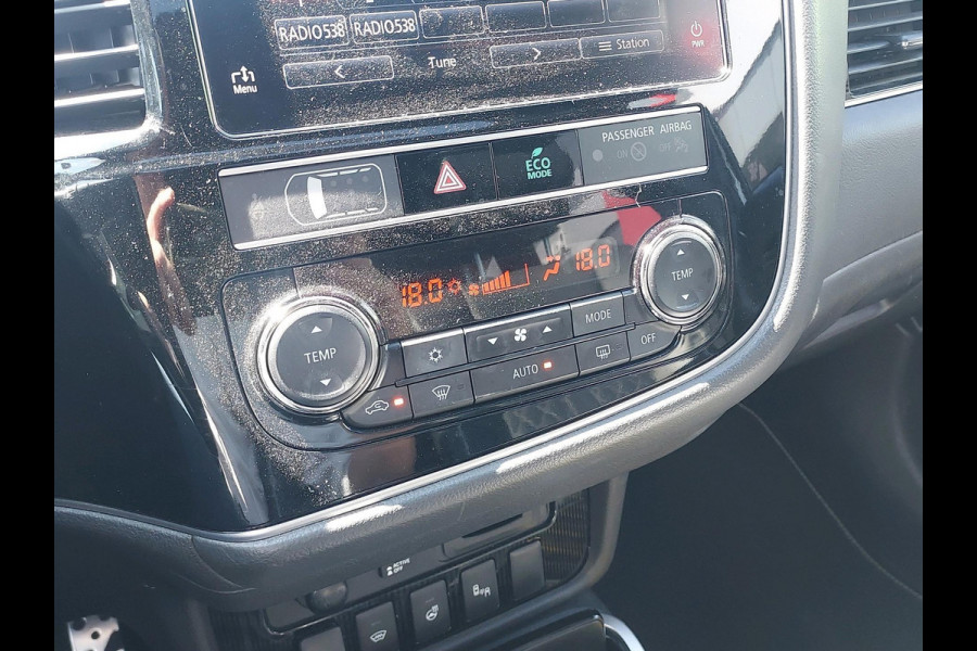 Mitsubishi Outlander 2.4 PHEV S-Edition volleder | schuifdak | adaptive cruise | stoelverwarming |