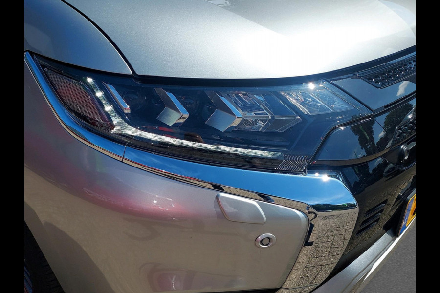 Mitsubishi Outlander 2.4 PHEV S-Edition volleder | schuifdak | adaptive cruise | stoelverwarming |
