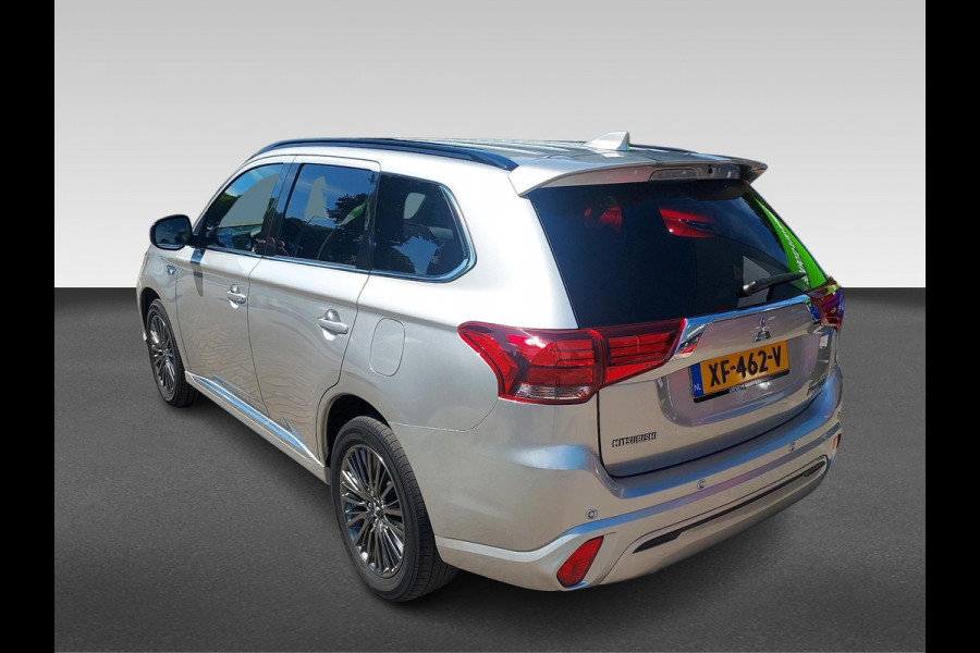 Mitsubishi Outlander 2.4 PHEV S-Edition volleder | schuifdak | adaptive cruise | stoelverwarming |