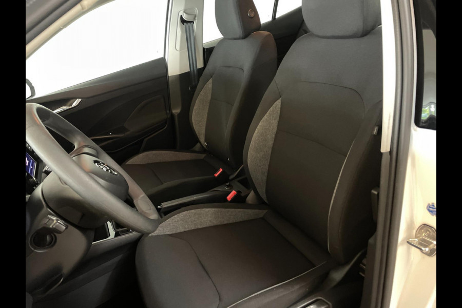 Škoda Fabia 1.0 MPI Ambition AIRCO CRUISE NAVI VIA APP BLUETOOTH ELEK RAMEN CENT VERG ZWART DAK VELGEN NIEUWSTAAT