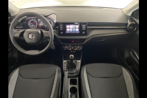 Škoda Fabia 1.0 MPI Ambition AIRCO CRUISE NAVI VIA APP BLUETOOTH ELEK RAMEN CENT VERG ZWART DAK VELGEN NIEUWSTAAT