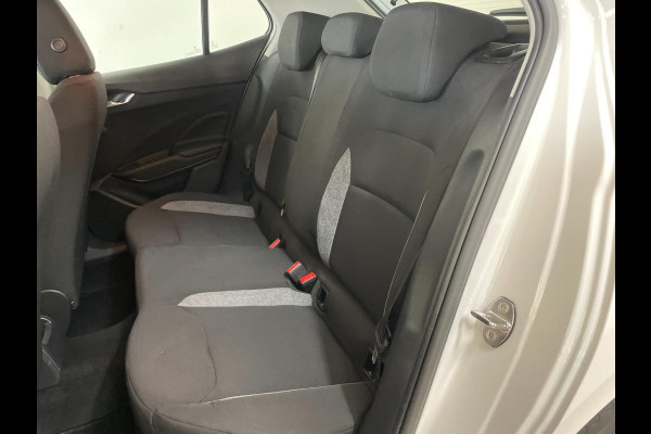 Škoda Fabia 1.0 MPI Ambition AIRCO CRUISE NAVI VIA APP BLUETOOTH ELEK RAMEN CENT VERG ZWART DAK VELGEN NIEUWSTAAT