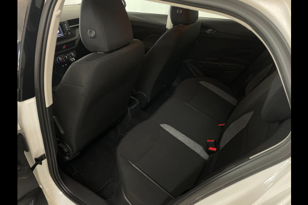 Škoda Fabia 1.0 MPI Ambition AIRCO CRUISE NAVI VIA APP BLUETOOTH ELEK RAMEN CENT VERG ZWART DAK VELGEN NIEUWSTAAT