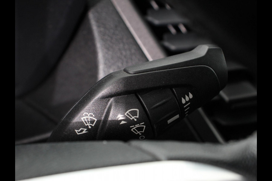 Ford Transit Connect 1.5 EcoBlue L2 Trend Navigatie | Airco | DAB+ | PDC | Camera | Bluetooth |LM Velgen | Carplay/Android Auto | 3Zits