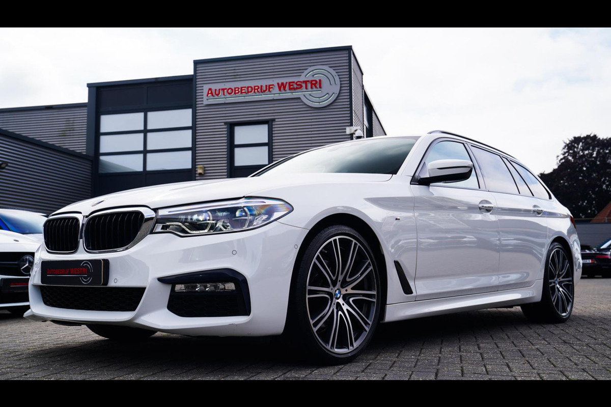 BMW 5 Serie Touring 520i High Executive | M-Pakket | Memory | Bots waarschuwingen BMW 5 Serie Touring 520i High Executive | M-Pakket | Memory | Bots waarschuwingen