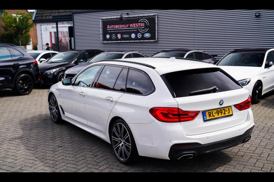 BMW 5 Serie Touring 520i High Executive | M-Pakket | Memory | Bots waarschuwingen