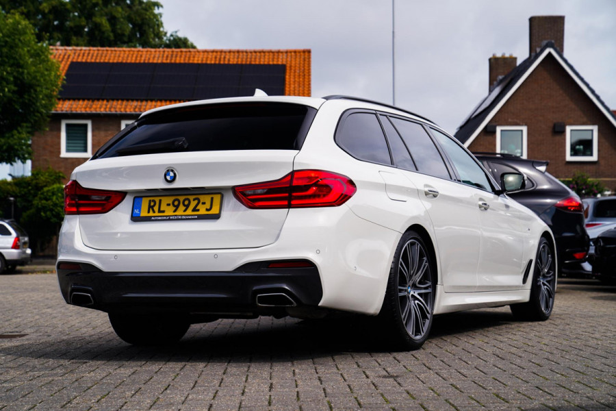 BMW 5 Serie Touring 520i High Executive | M-Pakket | Memory | Bots waarschuwingen