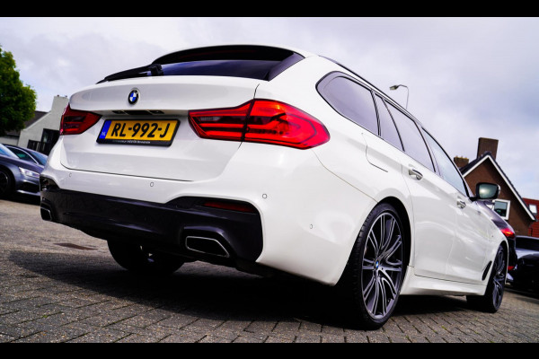 BMW 5 Serie Touring 520i High Executive | M-Pakket | Memory | Bots waarschuwingen
