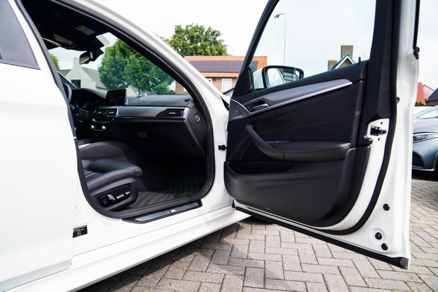 BMW 5 Serie Touring 520i High Executive | M-Pakket | Memory | Bots waarschuwingen