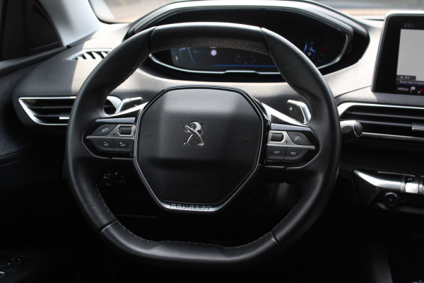 Peugeot 3008 1.6 PureTech GT Line / Trekhaak / Camera / Navigatie / Keyless / 18'' / Stoelverwarming / DAB / Cruise Control