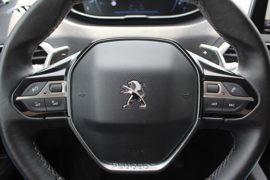 Peugeot 3008 1.6 PureTech GT Line / Trekhaak / Camera / Navigatie / Keyless / 18'' / Stoelverwarming / DAB / Cruise Control