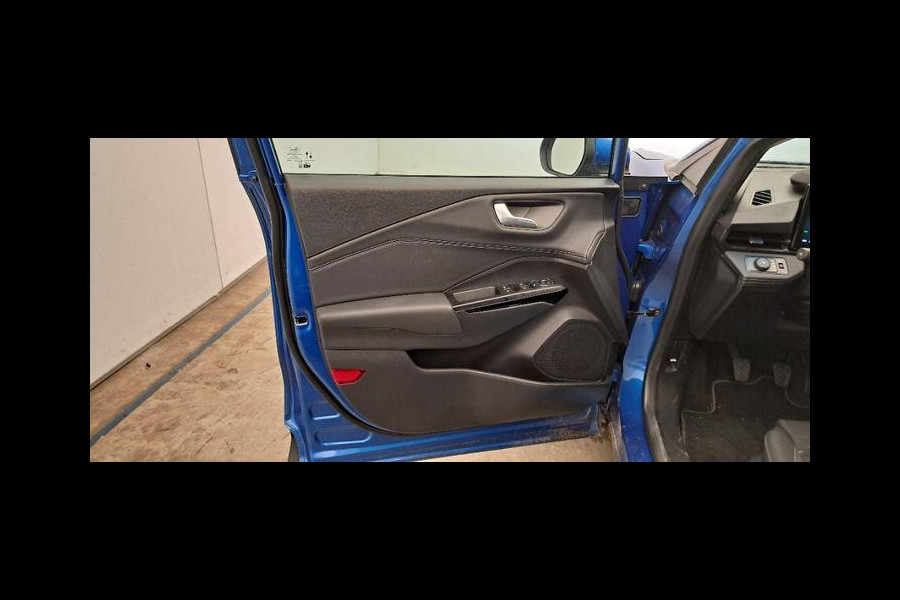 Ford Puma 1.0 EcoBoost Hybrid Titanium 125pk | Winterpack | SYNC 4 Navigatie | LED Koplampen | Achteruitrijcamera