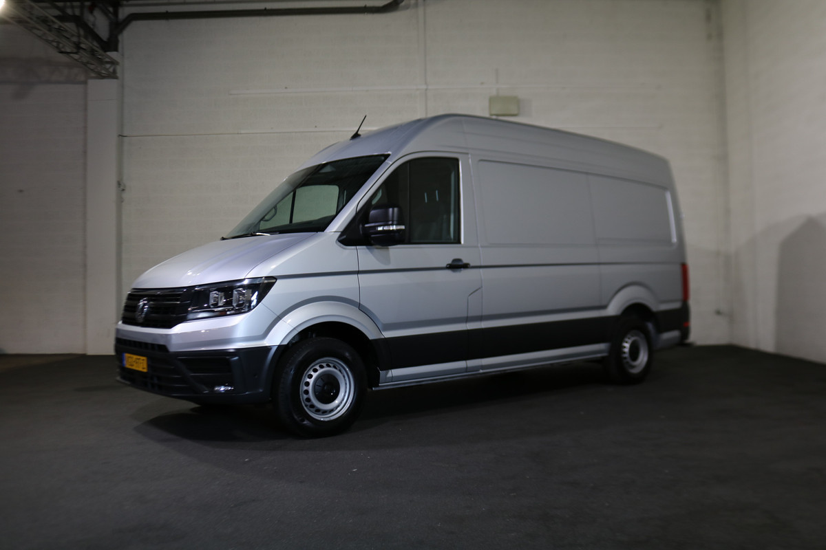 Volkswagen Crafter 2.0 TDI 177pk L3 H3 Automaat Camera Trekhaak Navigatie Chauffeursstoel