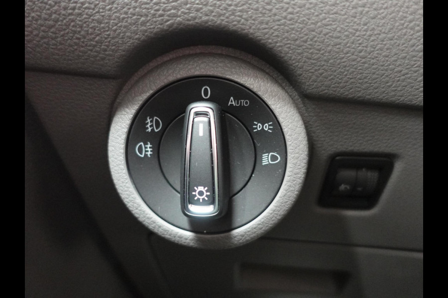 Volkswagen Transporter 150pk Automaat L2 Dubbele cabine Bulli Apple Carplay Cruise control Camera Airco Euro6