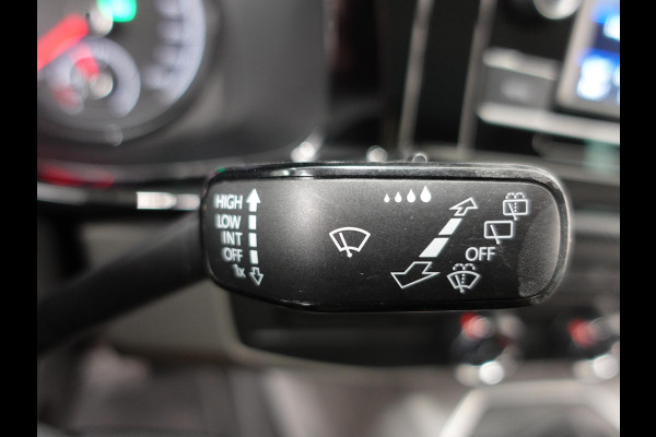 Volkswagen Transporter 150pk Automaat L2 Dubbele cabine Bulli Apple Carplay Cruise control Camera Airco Euro6