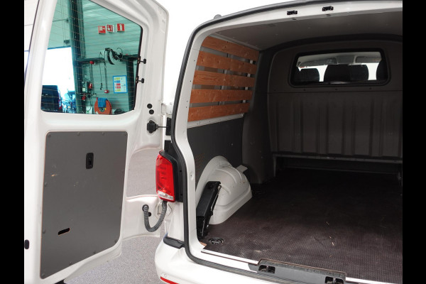 Volkswagen Transporter 150pk Automaat L2 Dubbele cabine Bulli Apple Carplay Cruise control Camera Airco Euro6
